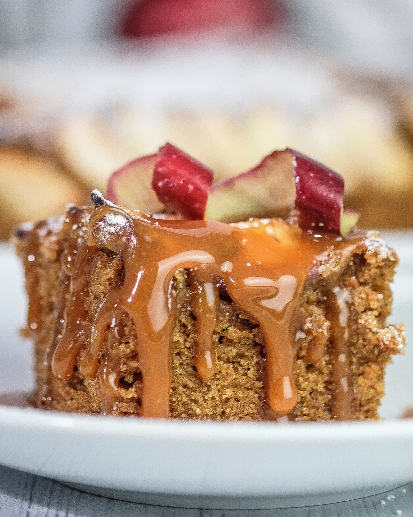 Spiced Toffee Apple Cake Biona